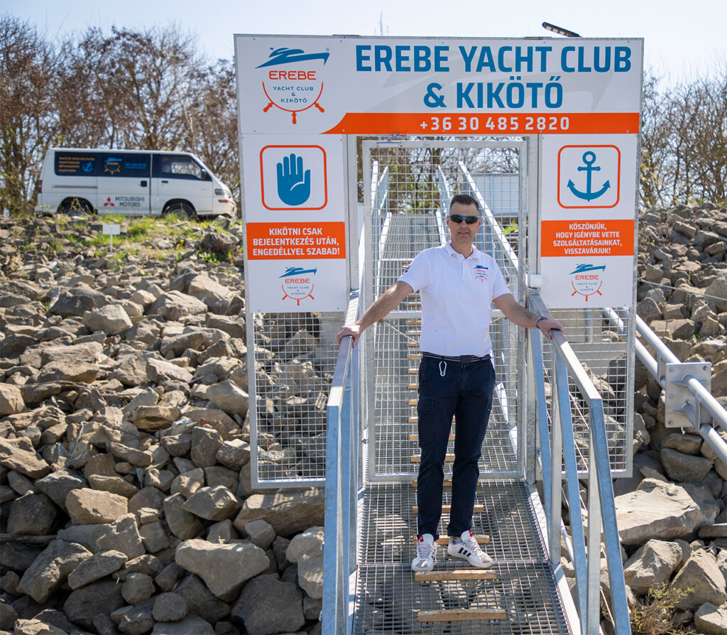Erebe kikötő Ihász Róbert